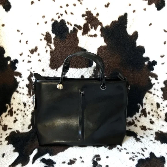 Classic Black Faux Leather Tote Bag With Removable Strap - Picture 2 of 13